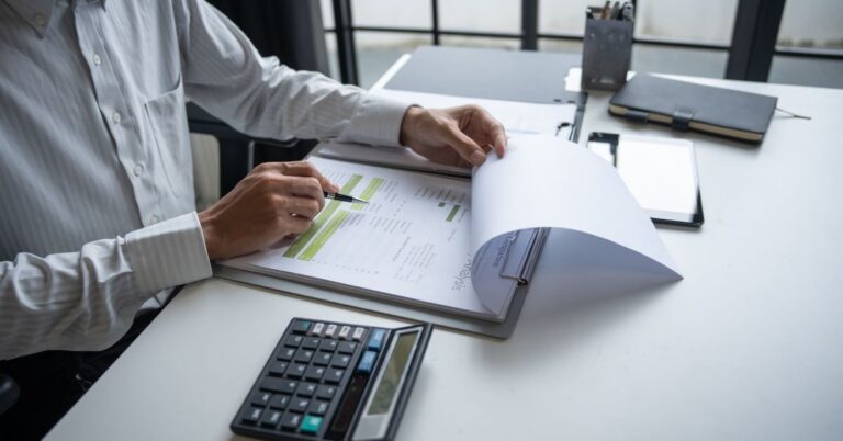 Dokumenta i ugovor u postupku izdavanja rešenja na kupovinu stana